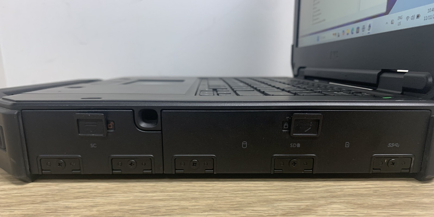 Dell Latitude 7424 Rugged Extreme i5-8350U 1.70GHz / 8GB Ram / 1TB SSD 4GB Grap2