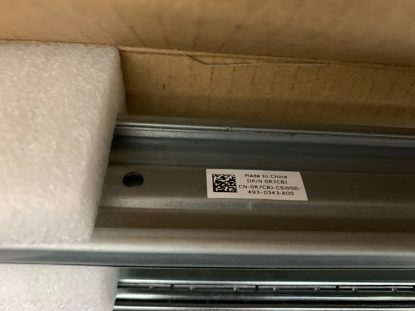 Dell 0VYRJF 0R7C8J PowerEdge R340, R630, R640, R6415 1U SLIDING RAIL KIT 08N0JT2
