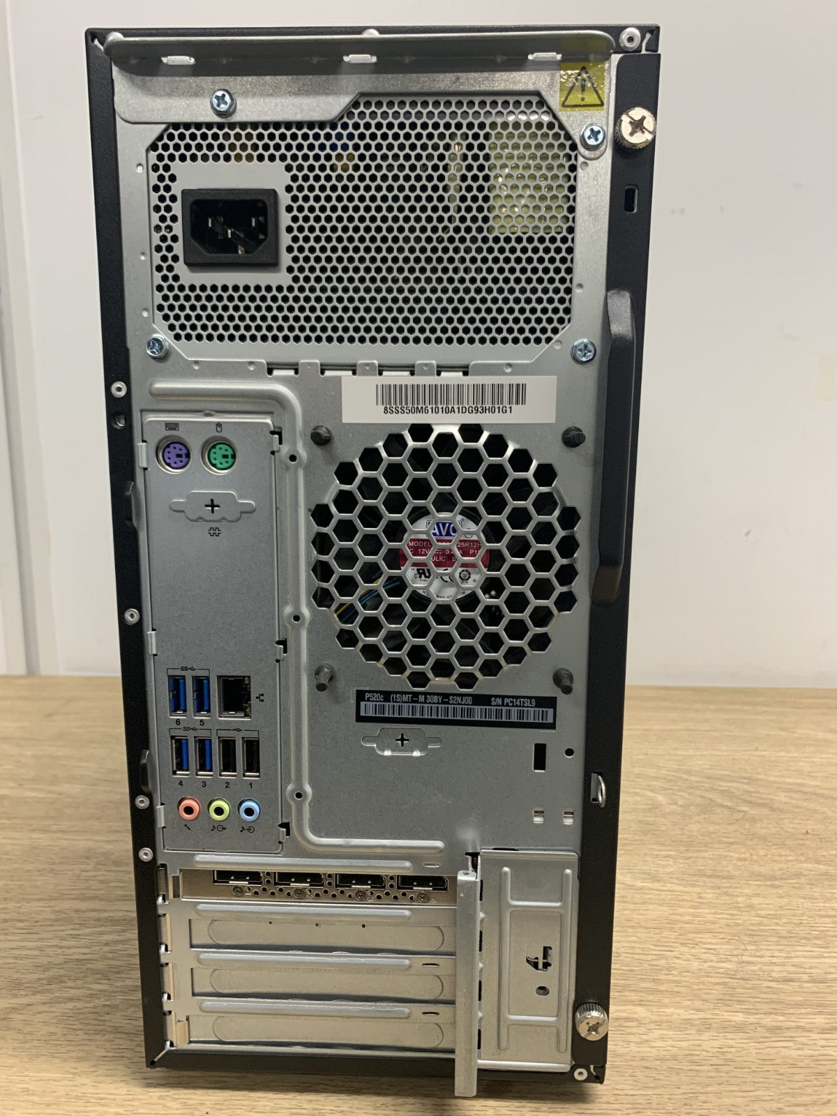 Lenovo ThinkStation P520c Xeon W-2123 3.60GHz / 32GB / 512GB SSD & 2x1TB HDD2