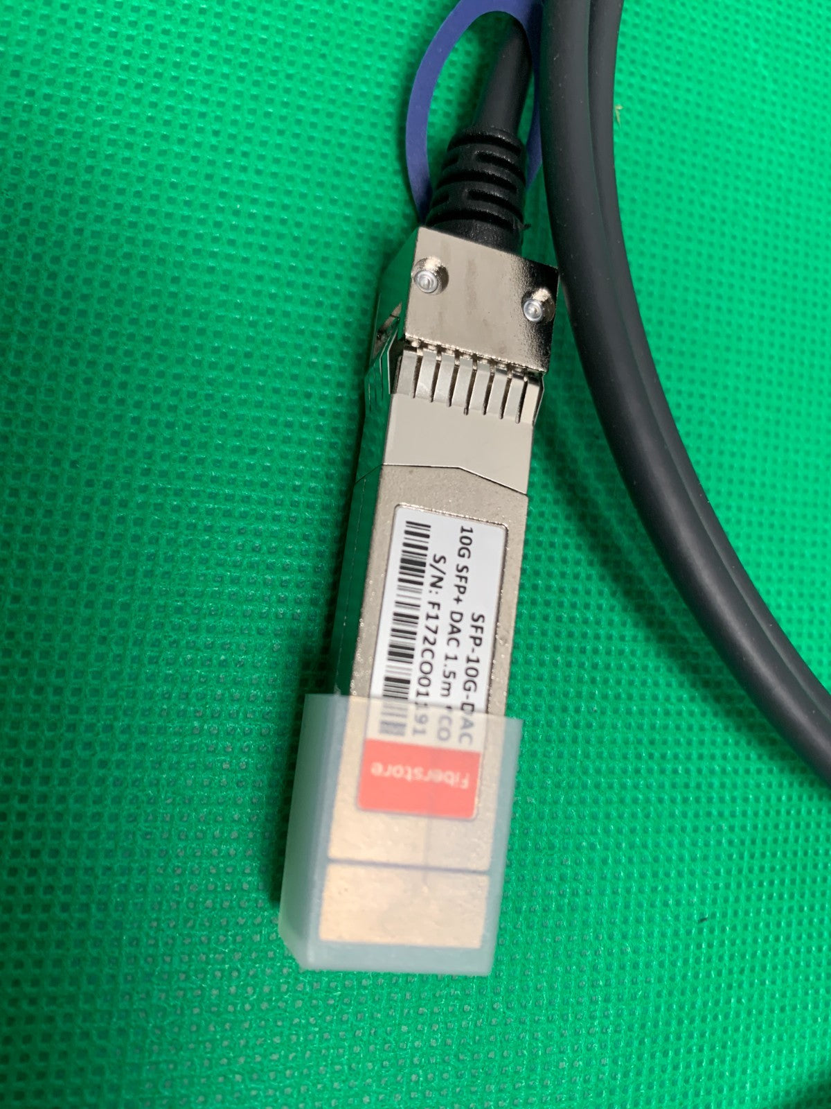 Fiberstore Direct Attach Cable 1.5m 10G SFP+ Passive Direct Attach Copper Twinax2
