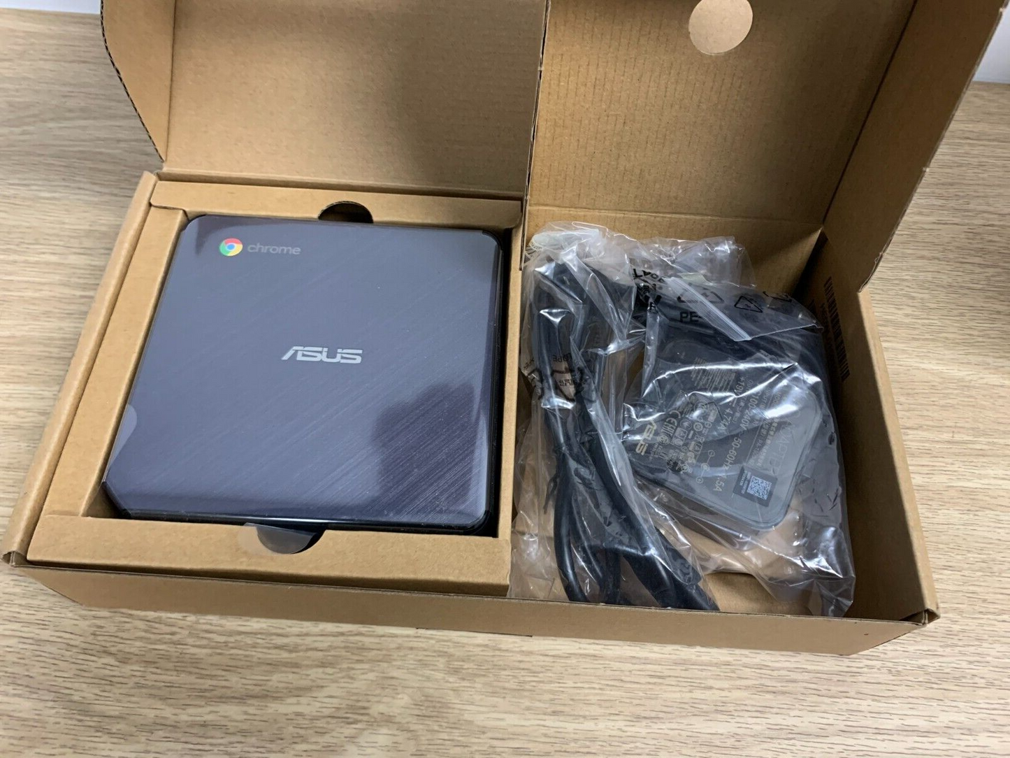 New ASUS ChromeBox3 CN65, Intel i7-8550U Processor, 8GB RAM, 32GB SSD1